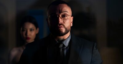 Copertina di “L’ansia di apparire? Me ne frego, faccio figure di me**a sui social, rispondo male, a Miss Italia me ne sono andato dal palco”: Guè senza freni