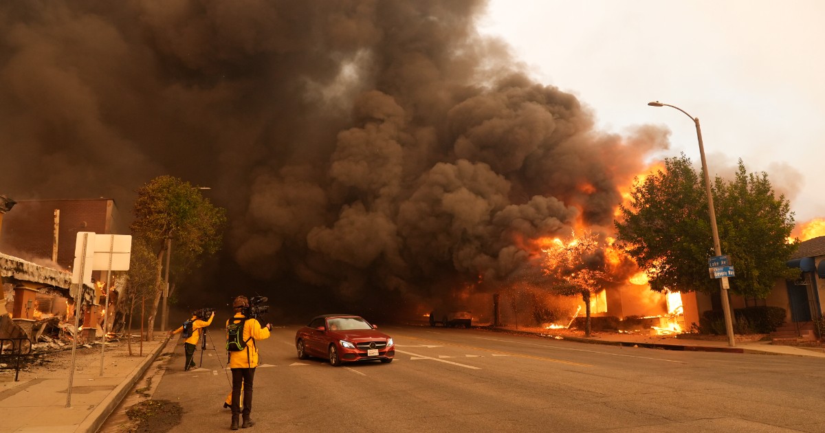 Los Angeles in fiamme | I venti caldi, la siccità, il cambiamento climatico: la combinazione perfetta che ha portato al disastro