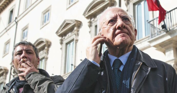 Regioni, ricorso contro  il “tris”. Il Pd tratta la “resa” di De Luca