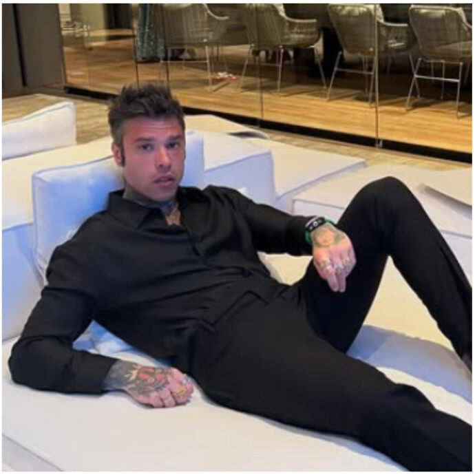 “Ma perché Fedez non si fidanza con te?”: la domanda imbarazza Bianca Santoro a La Volta Buona. Lei replica: “L’ho sempre sostenuto, è un ragazzo smart”