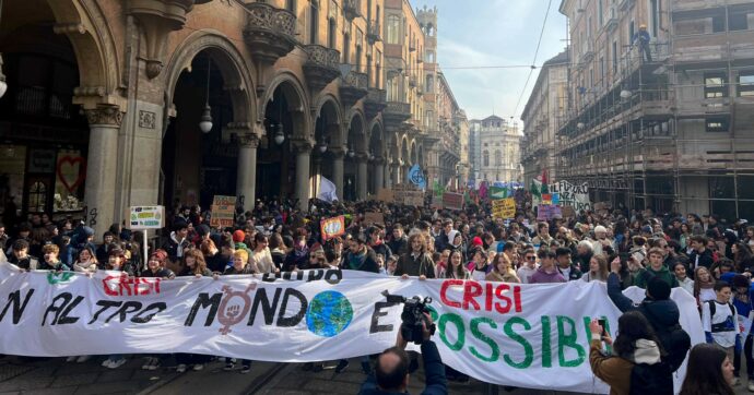 Torino, archiviate denunce contro flash mob ecologisti