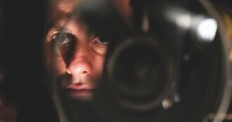 Copertina di “M”: una ‘serie’ di errori, sesso e botte splatter