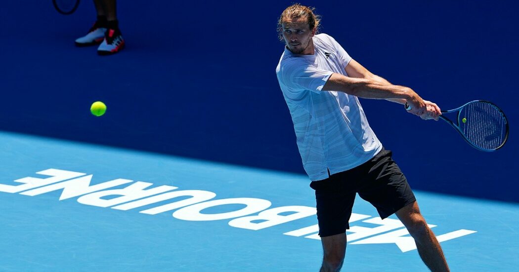 https://st.ilfattoquotidiano.it/wp-content/uploads/2025/01/10/zverev-australian-open-1050x551.jpg