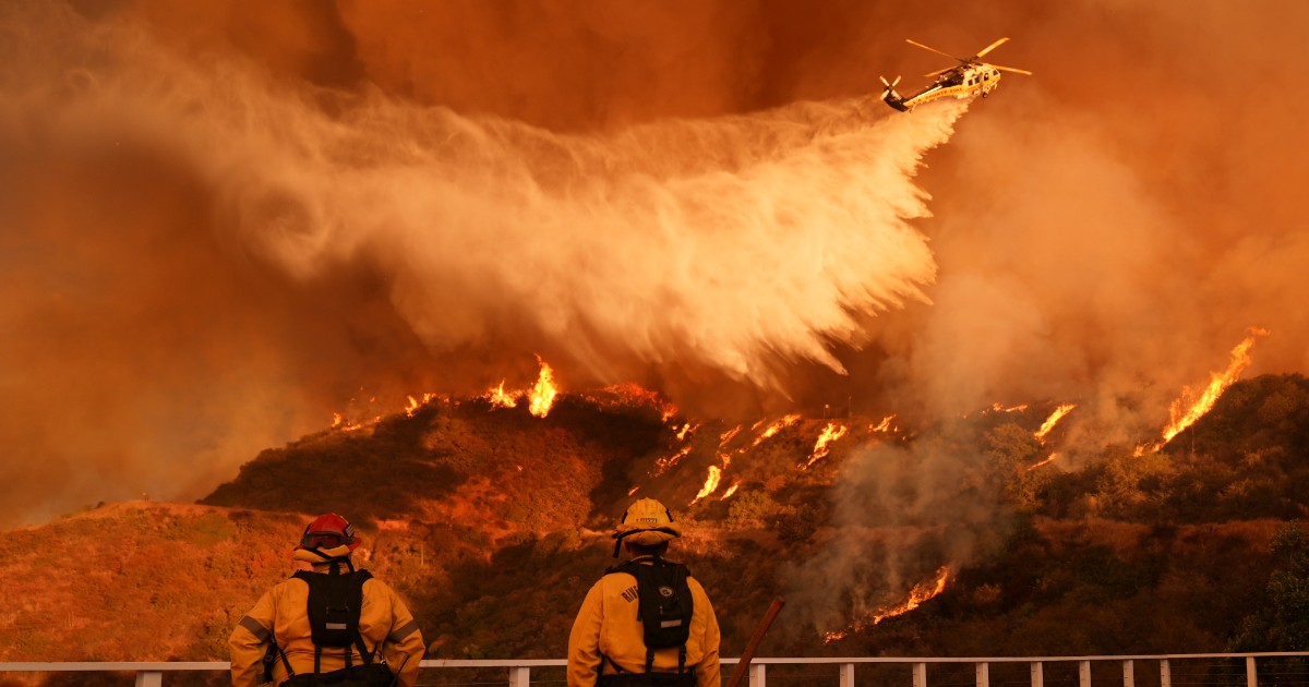 Incendi a Los Angeles, sale a 16 il bilancio delle vittime. La contea brucia ancora: “Domato l’11% dei roghi”