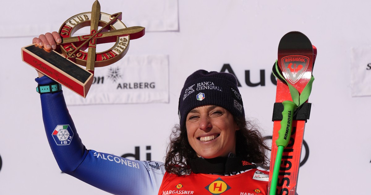 Federica Brignone conquista il terzo posto nel SuperG di Sankt Anton, in Austria. Goggia out