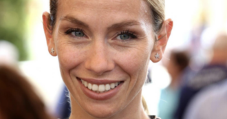 Copertina di “I coreografi ci lanciavano le sedie urlandoci che non eravamo abbastanza magre”. Poi l’amaro aneddoto su Parigi: Eleonora Abbagnato racconta