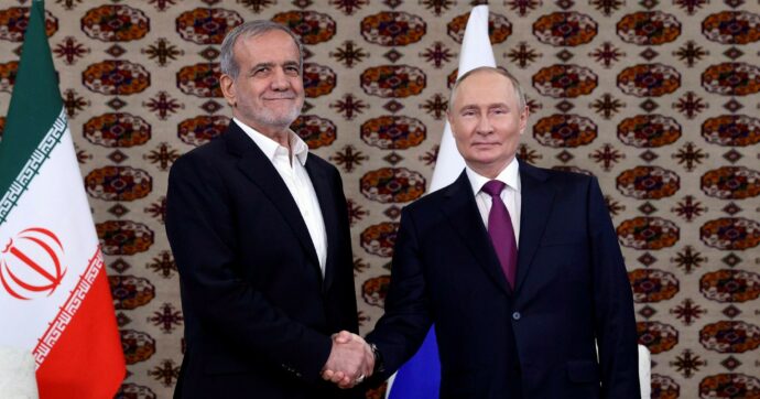 Il “Times” rivela:  “Intese di Mosca con Teheran per l’atomica”