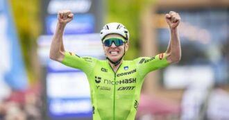 Copertina di Esulto o non esulto? Chi vince nel ciclismo ha il suodilemma