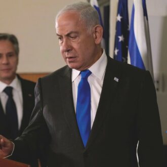 Copertina di Tregua a Gaza, Meron Rapoport: “La bozza è la stessa, ma Netanyahu deve firmarla per salvarsi”