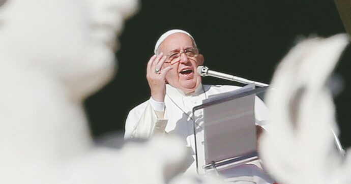 Vita o speranza: lotta tra editori sull’autobiografia di Francesco