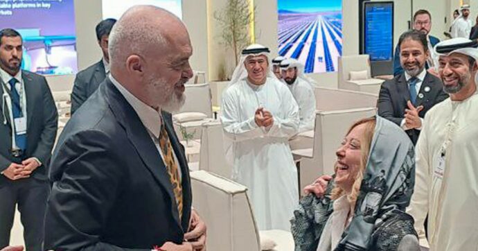 Vendetta di Renzi su Meloni: “Dichiari regali e bonus casa”