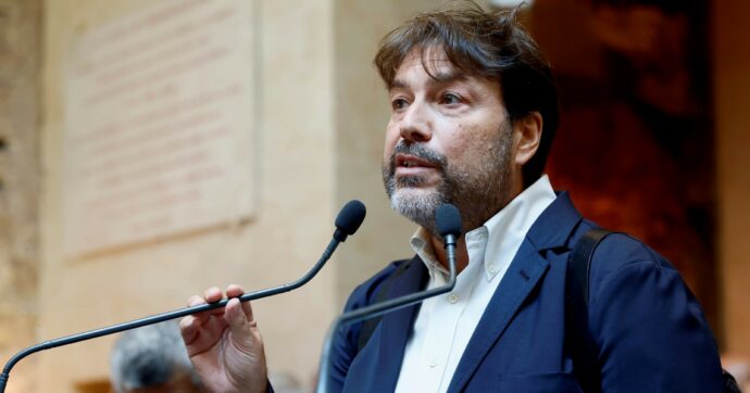 La nuova scuola di Valditara, Tomaso Montanari: “Il modello è l’algoritmo dei social: vedere sempre solo quello che ci  piace”