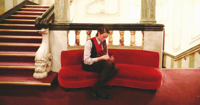 Più facile fare il ministro che la maschera. I requisiti: test, laurea, lingue e simpatia