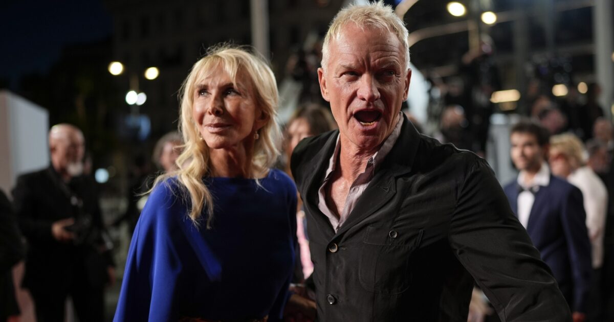 “Le sessioni di sesso tantrico con Sting? Non mi piace stare lontana da lui per troppo tempo”: le confessioni di Trudie Styler