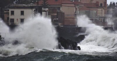 Copertina di Maltempo: venti forti e pioggia abbondante nel Nord-Ovest, poi da venerdì il tempo migliora