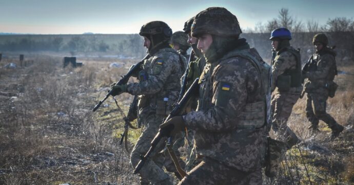 “Giovani ucraini allo sbaraglio”. E nordcoreani vestiti da russi