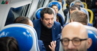 Copertina di Furto in una cabina elettrica alla stazione di Roma Aurelia. Salvini e Lega rilanciano il complotto, il ministro: “Riferirò in Aula”