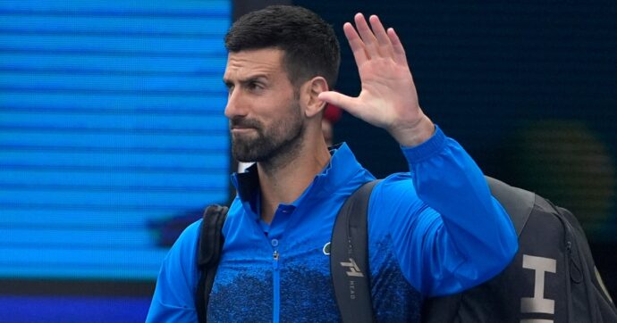 Australian Open 2025, Djokovic viene preso in giro da un giornalista e il serbo gli nega l’intervista: cosa è successo