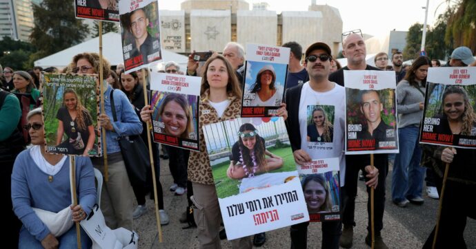 Romy, Emily e Doron a casa. L’attesa straziante di rivedere tutti