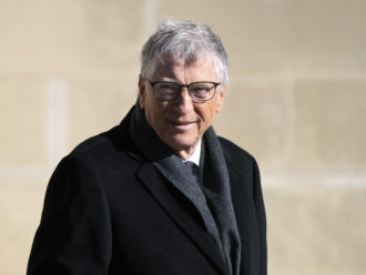 “I miei tre figli erediteranno meno dell’1% del mio patrimonio da 108 miliardi di dollari. Non li aiuto se gli do soldi in più”: così ha deciso Bill Gates