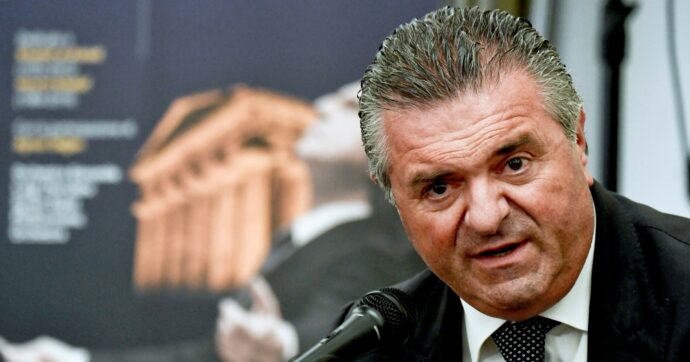 “Alfieri, inchiesta su un cellulare nel suo carcere”