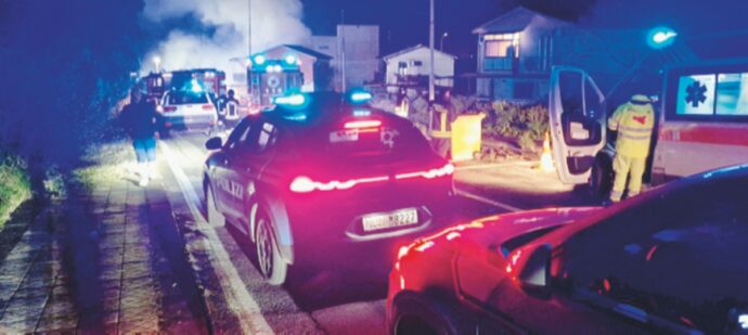 Catania, esplosione per il gas crolla palazzina di tre piani