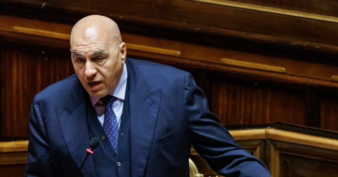Truffe telefoniche usando il nome del ministro Guido Crosetto: indaga la procura di Milano. Un imprenditore ha versato 1 milione di euro
