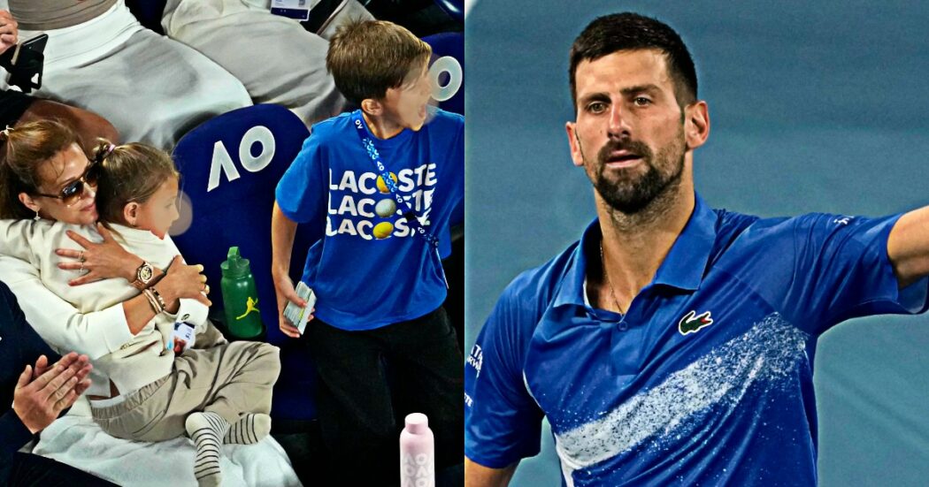 Australian Open, dopo la vittoria Djokovic vede i figli in tribuna: “Grazie per il vostro tifo”. Ma poi arriva subito la ramanzina