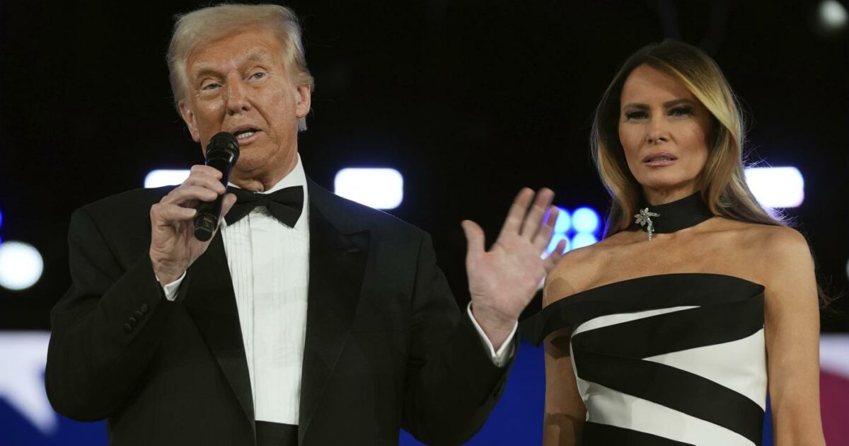 “Nessuno stilista vuole vestire Melania Trump, mi hanno pure cacciato da una boutique mentre compravo abiti per lei”: lo sfogo del suo stylist Hervé Pierre