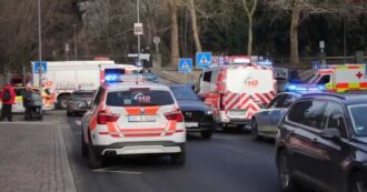 Copertina di Germania, attacco con il coltello in un parco: due morti, anche un bimbo. Diversi feriti gravi