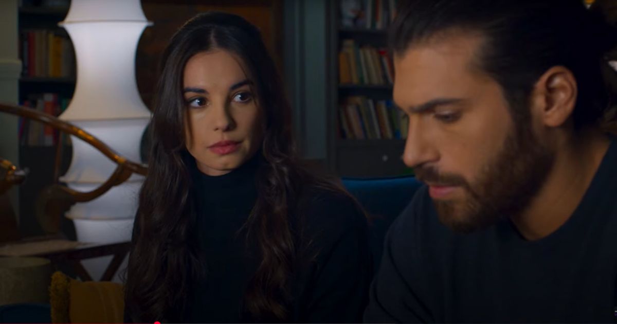 Can Yaman lascia “Viola come il mare” a causa di Francesca Chillemi? L’indiscrezione: “Sarebbe rimasto deluso dal comportamento di lei”