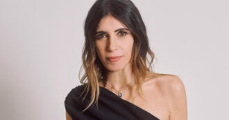 Copertina di Sanremo 2025, Giorgia: “Non rinuncio alle maglie termiche perché ho sempre freddo. La cura per guarire il mondo malato? Usiamo anima e cervello” – IL VIDEO