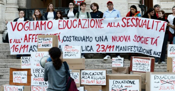 Educazione all’affettività, parlano gli studenti: “Le emozioni sono un tabù, la scuola se ne occupi per rendere migliore la società”