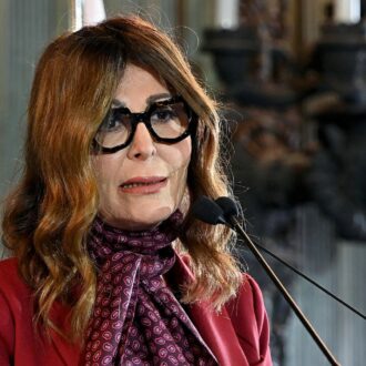 Copertina di Visibilia, Santanchè obbligata dai giudici a pagare subito 5 mln