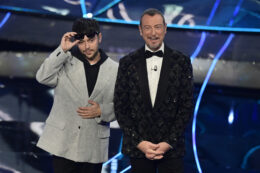 Copertina di Gazzelle: “A Sanremo prima delle Cover ero esausto e ho avuto un attacco di panico. Non è il mio palco, non tornerò. Indie è far musica senza seguire i trend”