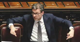Copertina di Banche, il governo “multiruolo”:  fa l’arbitro e il giocatore