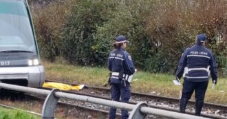 Copertina di Morto uomo investito da un tram a Milano. Ancora da accertare le cause dell’incidente