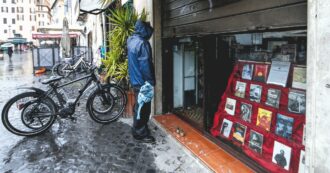 Copertina di Quanto soffrono le librerie. I negozi storici chiudono