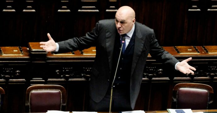 Armi, vertice Meloni-Crosetto: “Arrivare subito al 2% del Pil”