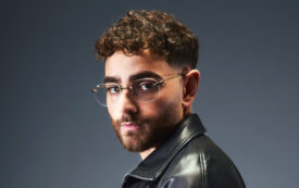 Copertina di Sanremo 2025, Rocco Hunt: “Nella valigia porto il diffusore per capelli per sviluppare sempre di più il mio riccio. Il mio omaggio a Pino Daniele” – IL VIDEO