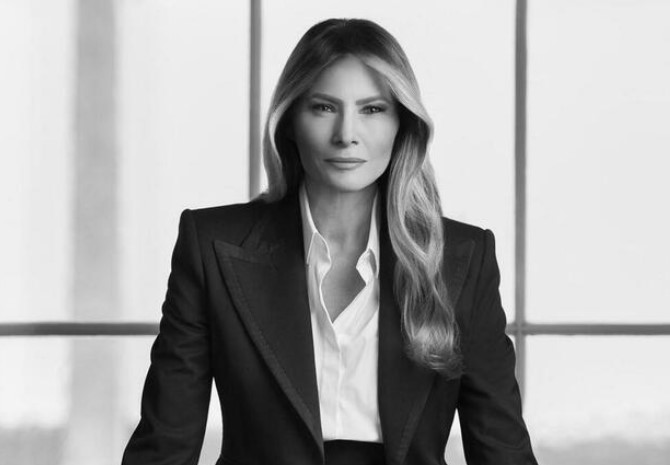 Vogue critica il ritratto ufficiale di Melania Trump e la conduttrice di Fox News si infuria: “Criticate la first lady più affascinante dai tempi di Jackie?”