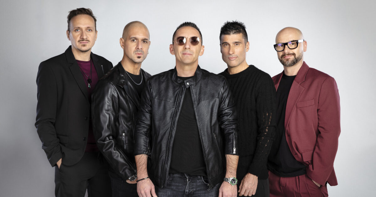 “Siamo usciti dal Festival sconfitti e con le ossa rotte, umiliati davanti al nostro pubblico”: lo sfogo di Kekko dei Modà dopo Sanremo