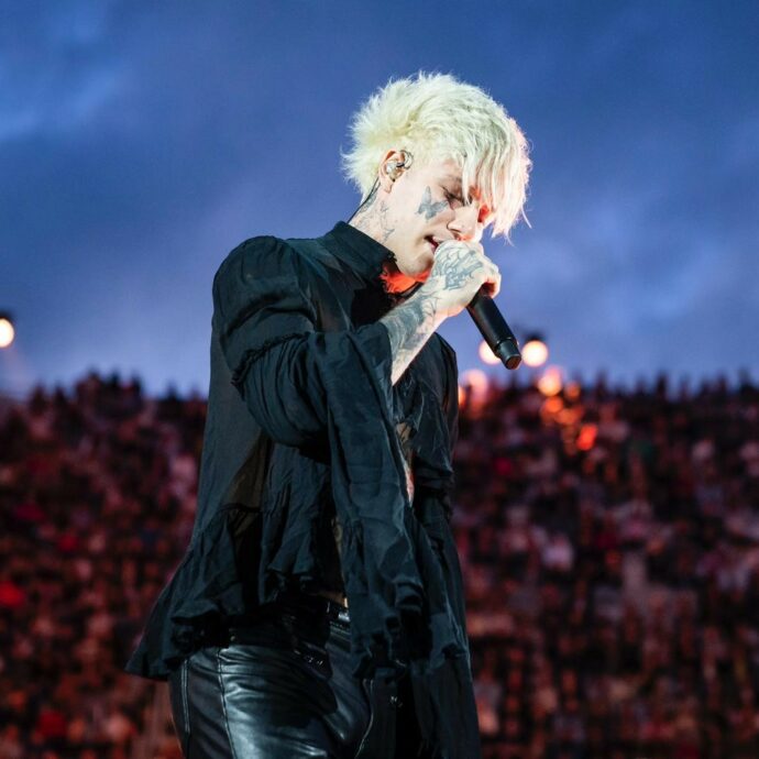 Sanremo 2025, Rose Villain duetta con Chiello. Ecco chi è l’artista “pentito” della trap: “La maggior parte della musica italiana mi fa ca*are”