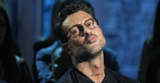 “Il video in cui faccio l’amore nella gintoneria lo pubblicherò io per la gioia di tutte voi”: Fabrizio Corona esce allo scoperto sul “Caso Lacerenza”