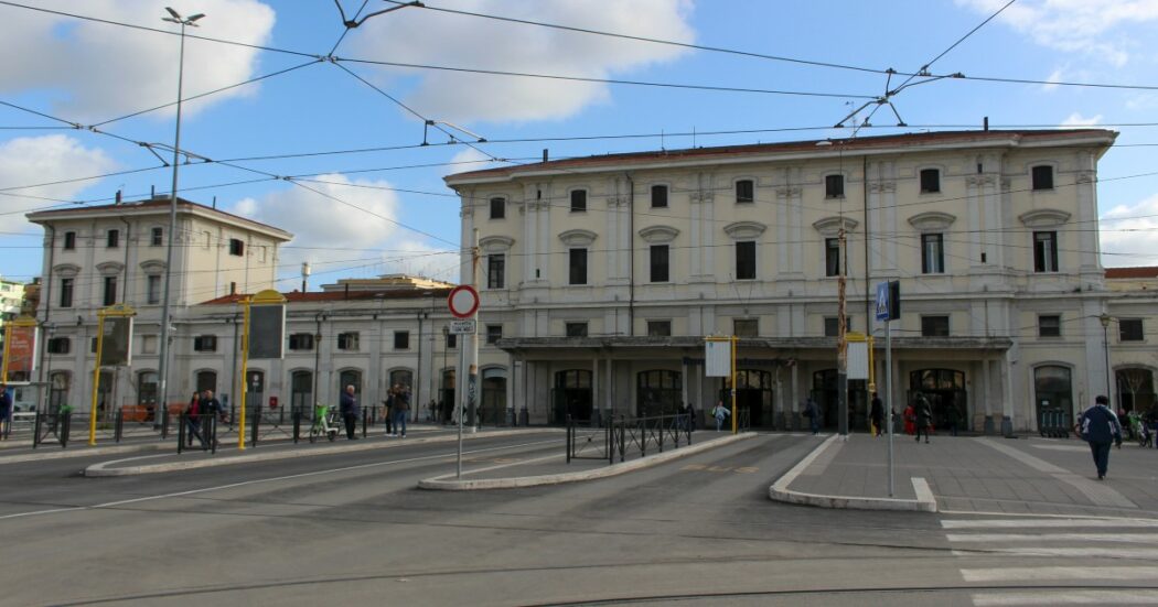 https://st.ilfattoquotidiano.it/wp-content/uploads/2025/02/03/Stazione_di_Roma_Trastevere_Marzo_2024-1-1050x551.jpg