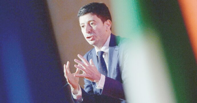 Roberto Speranza: “Nel periodo del Covid ho avuto otto avvisi, ma non sono fuggito”