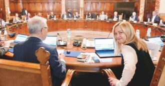 Copertina di Ministeri: tagli a Trasporti e Lavoro, Difesa più ricca