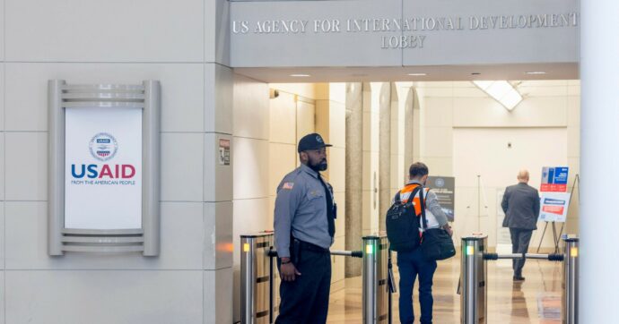 Musk chiude il “nido di vipere” della Usaid: la guida va a Rubio