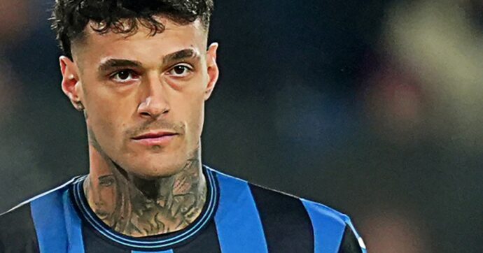 Maledizione Scamacca, l’infortunio è grave: rischia l’operazione. Era appena rientrato 181 giorni dopo la rottura del crociato