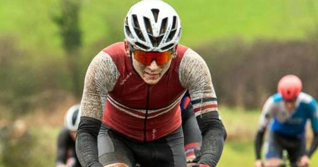 Lutto nel ciclismo inglese. Il 18enne Aidan Worden morto dopo uno scontro con un’auto in allenamento